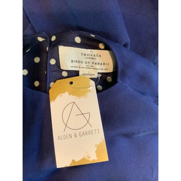 By Trovata Birds of Paradis Blue Short Sleeve Shift Dress, Size Medium NWT! - Picture 7 of 7